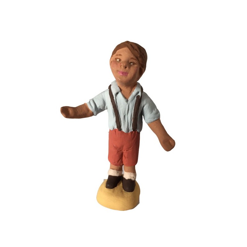 le petit garçon aux bretelles