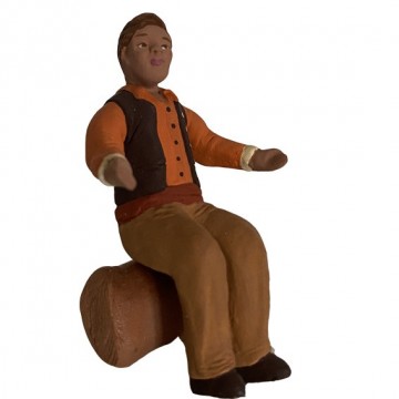 l'homme assis bras écartés